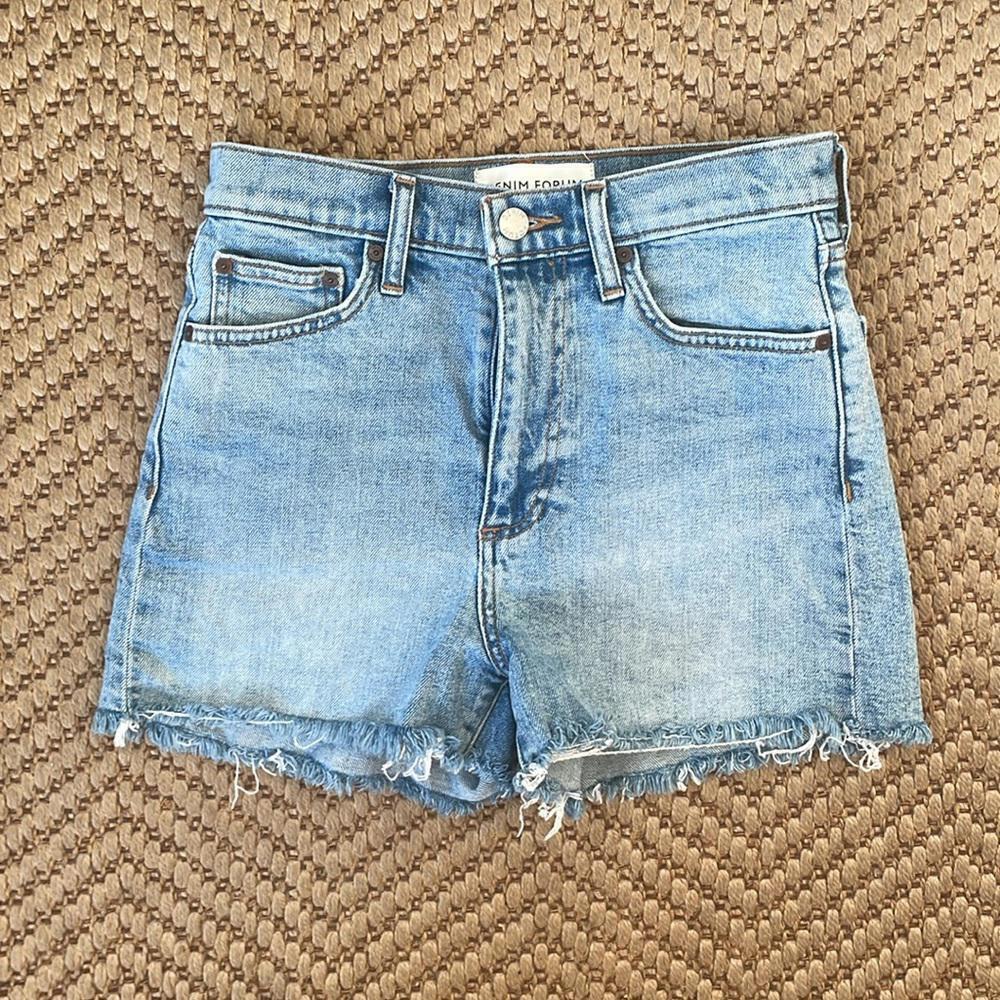 Aritzia - Denim Forum - 50's Arlo Denim Cutoff Shorts - Blue - 26